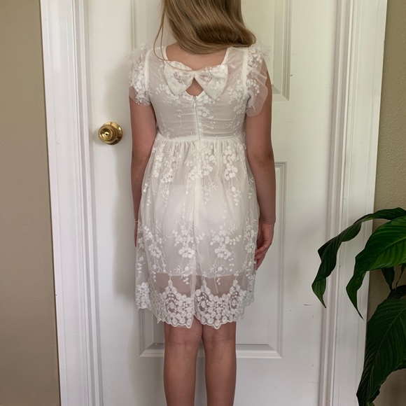 White lace summer dress with bow in the back 7T - Picture 5 of 16